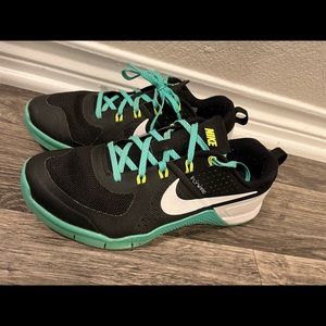 Nike Flywire Women Shoes size 8